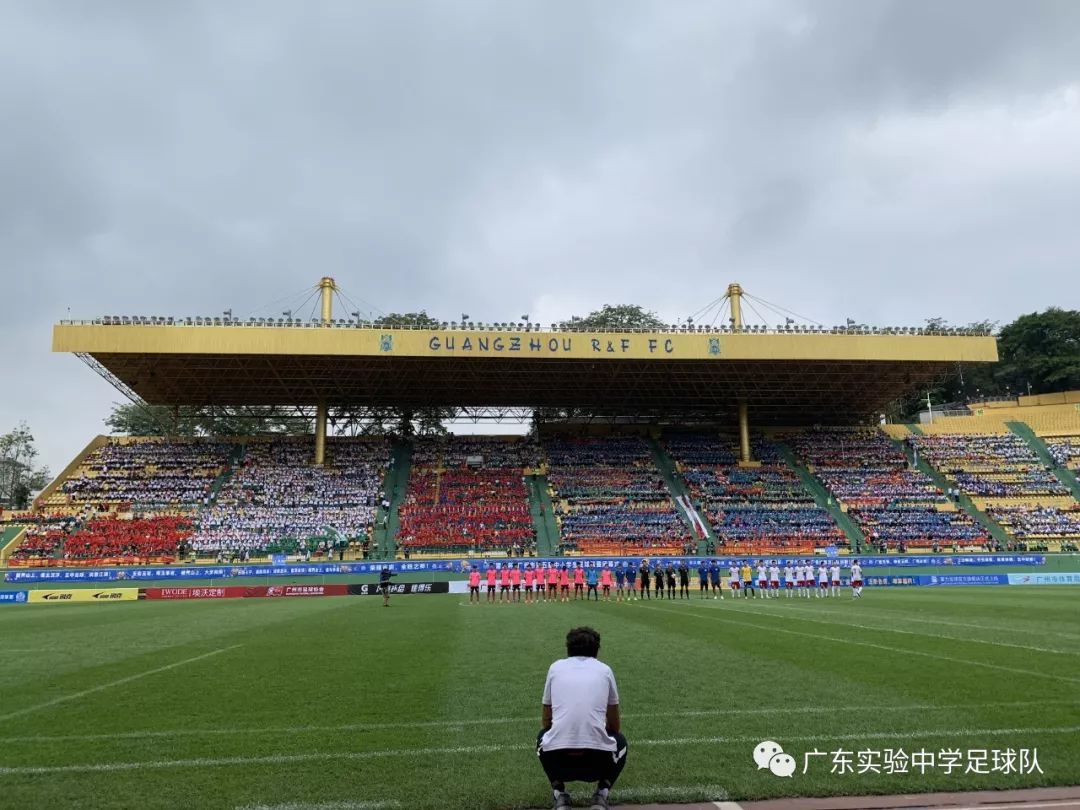 只争朝夕不负韶华一年级,只争朝夕不负韶华学校