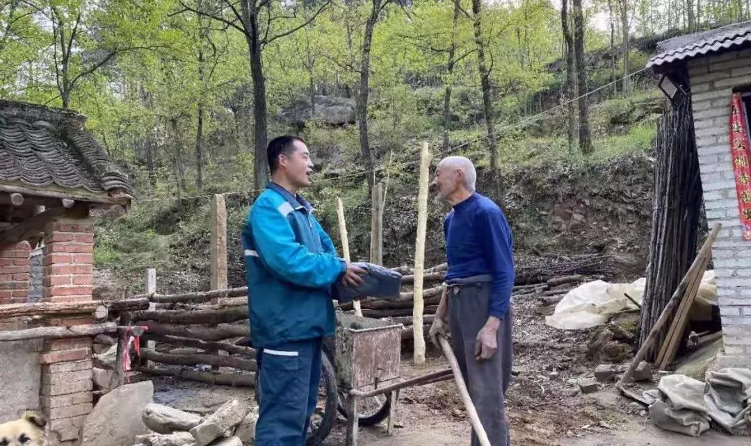 张玉滚成为时代楷模的原因,张玉滚是个怎样的人