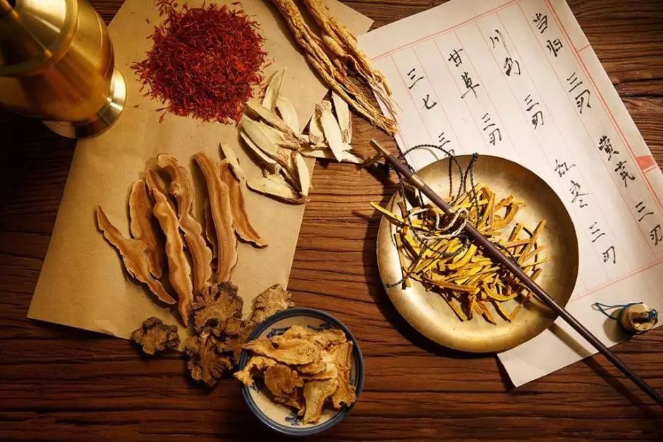 老中医50年胃病临证技巧：胃以温通为补！