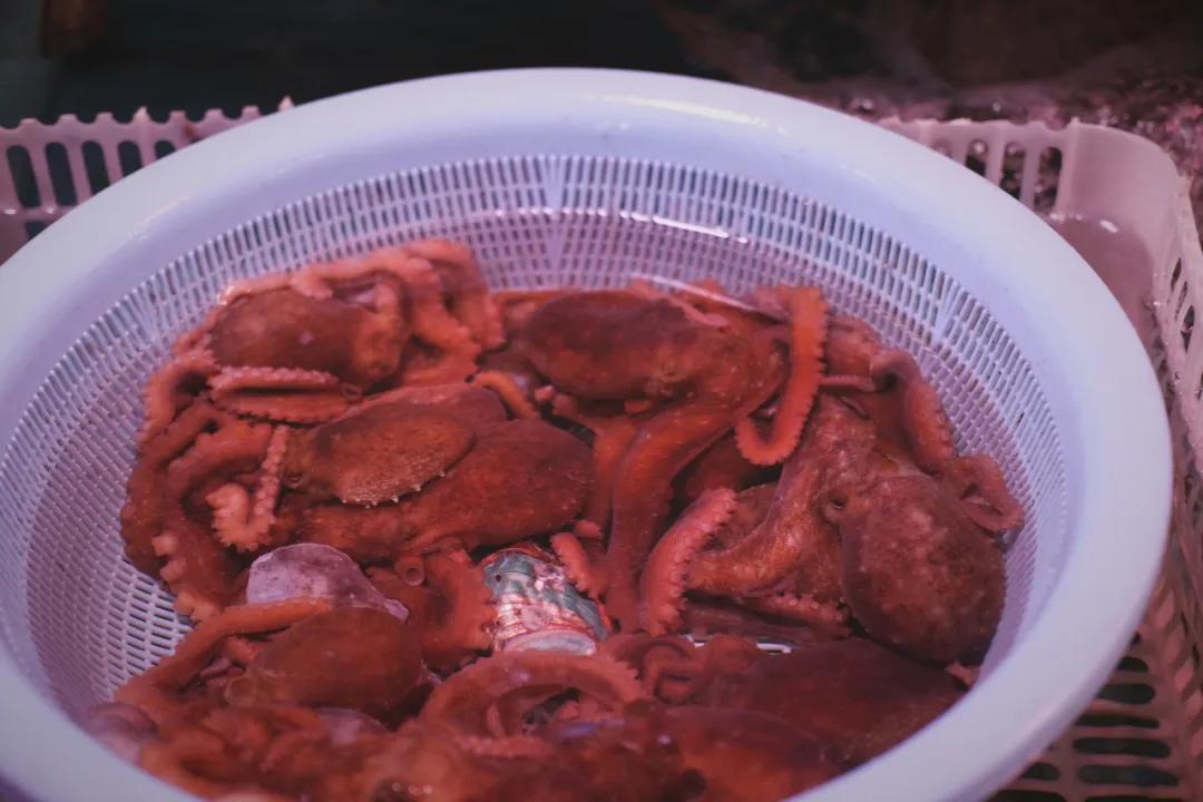 青岛好吃高端的店,青岛有什么很辣很好吃的