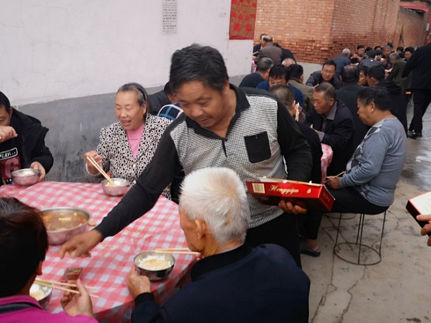 红旗渠芒果烟多少钱一包,10元红旗渠烟是哪一年发行