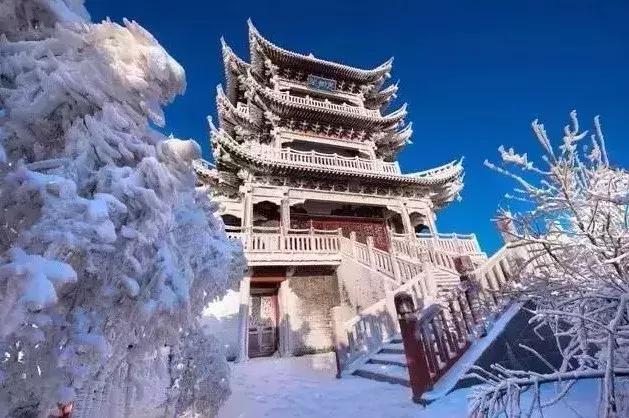 雾凇之美宛若仙境,连云港花果山雾凇美得像仙境