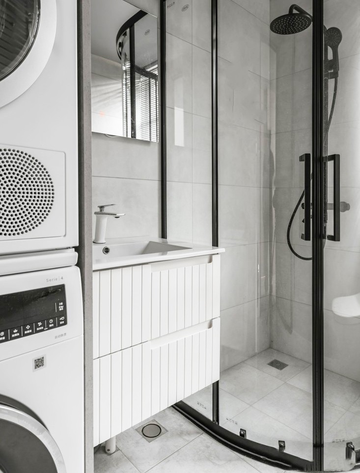 别做占位置的落地柜了,打柜子记得悬空70cm,清爽干净又显空间大