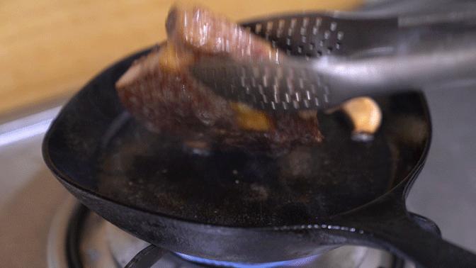 煎牛排时黄油炸到身上怎么办,煎牛排香料总是一煎就糊