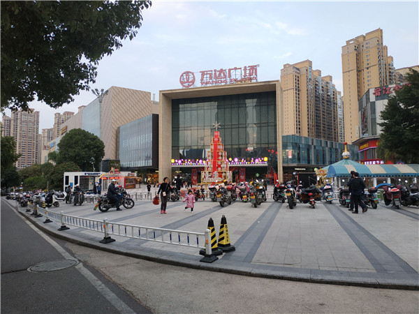 耐克阿迪折扣店的鞋怎么样,阿迪耐克折扣鞋专卖店