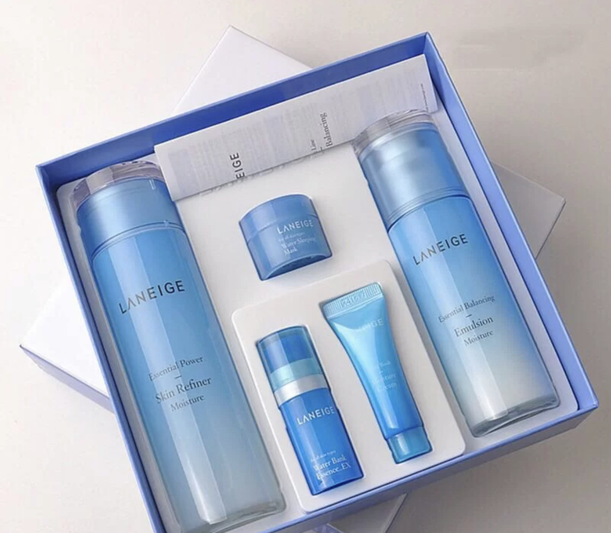 水乳补水保湿提亮肤色紧致肌肤,补水保湿提亮肤色比较好用的水乳