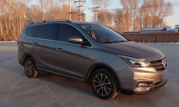 宝骏730车长几米宽几米,宝骏730新款中配7座功能