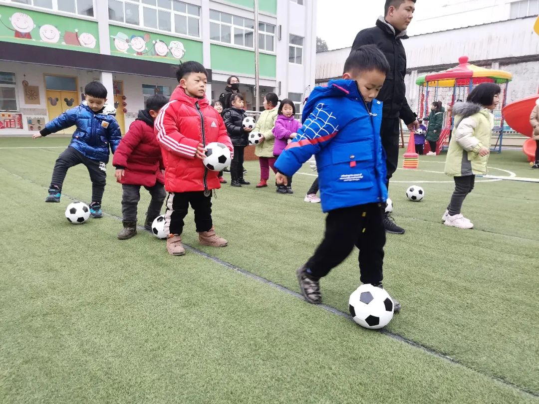 幼儿园足球展示活动方案,幼儿园足球展示活动