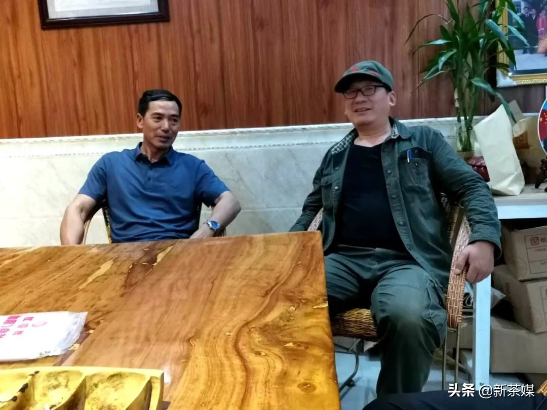 南糯山茶树王咋走,南糯山普洱茶茶树王