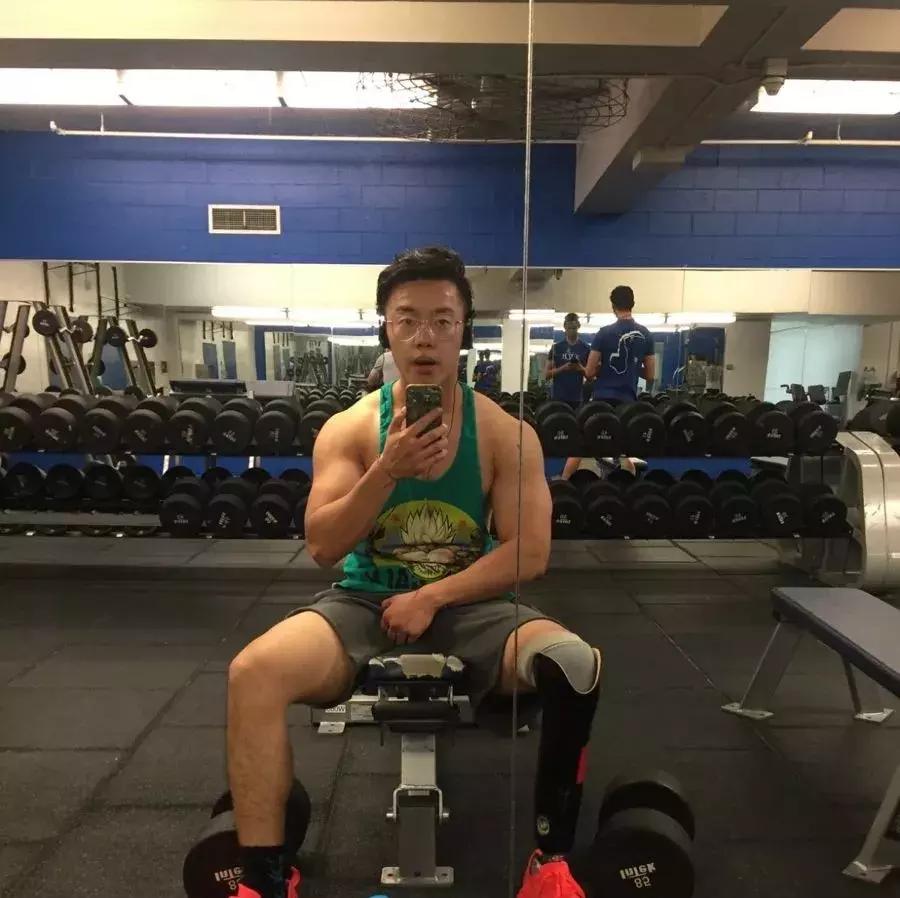 中国留学生被截肢,励志留学生