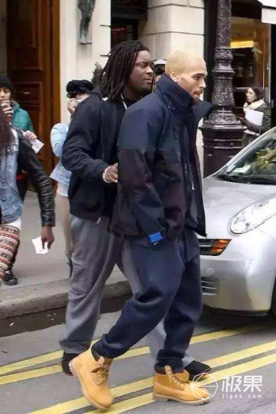 踢不烂大黄蜂2,踢不烂的大黄蜂