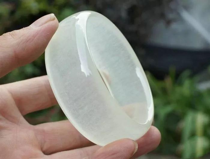 玩玉的人必备的东西,玩玉之人最深度解析