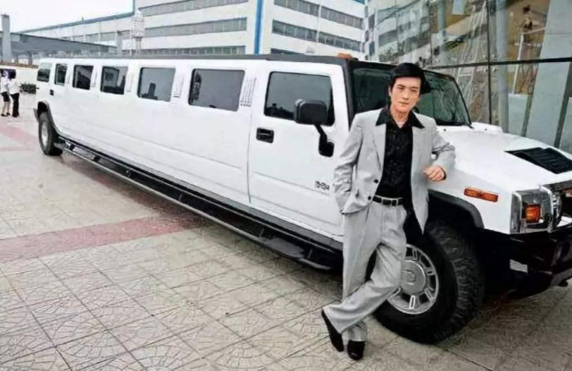 加长版悍马3000万,国产悍马150万左右