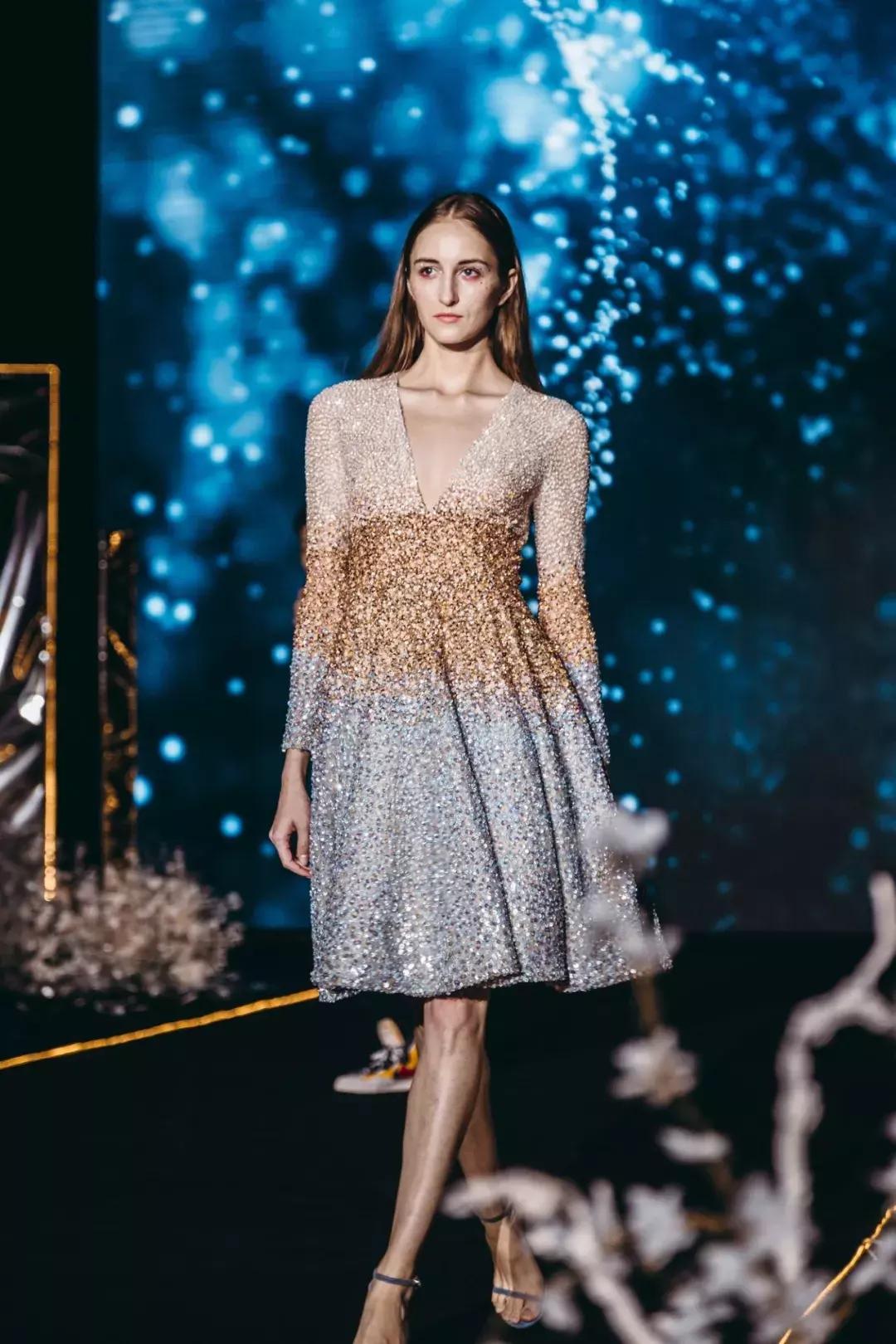 高定奢华婚纱秀,缎面婚纱大秀