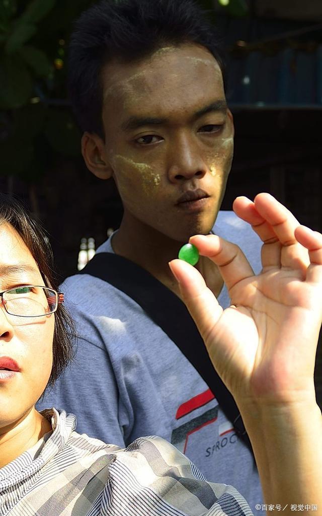 市面上的翡翠玉石都是什么,真假翡翠玉石的鉴别方法图解