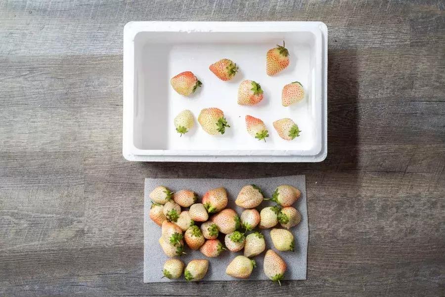 一下子吃了30颗草莓,吃了半斤草莓