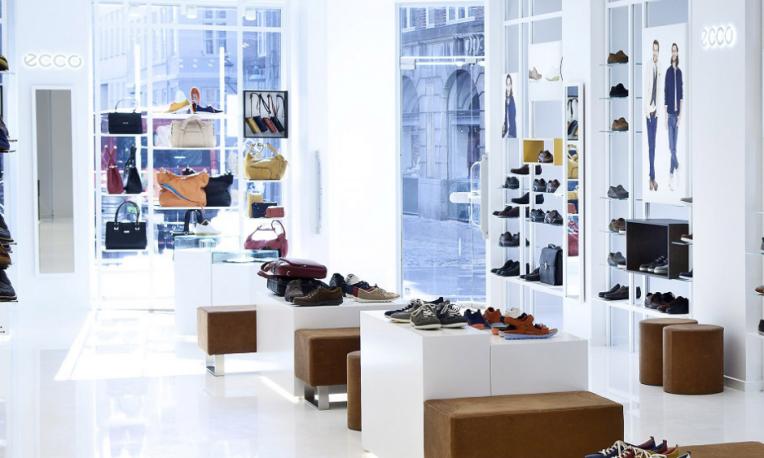 你的鞋柜里有哪些鞋,你的鞋柜里有多少双鞋