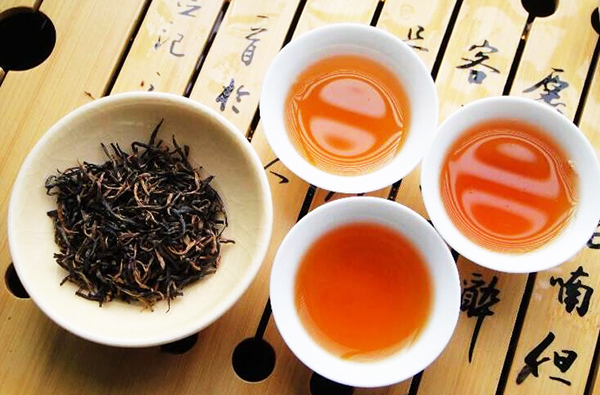 喝茶虽好但两种茶伤身不建议喝,养成喝茶的好习惯不要喝八种茶