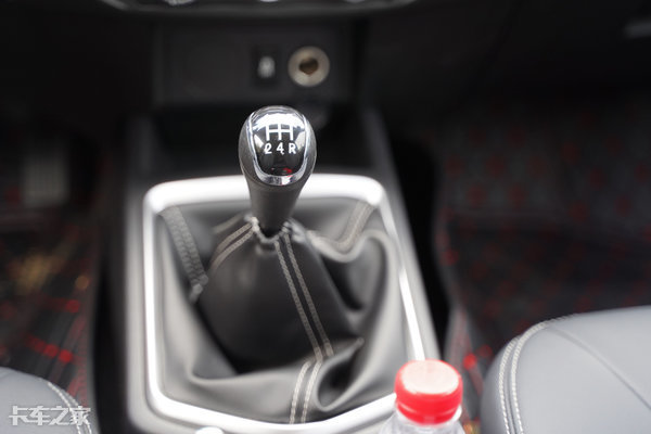 日产皮卡锐骐7柴油版14.88万配置,东风日产皮卡锐骐5柴油版报价