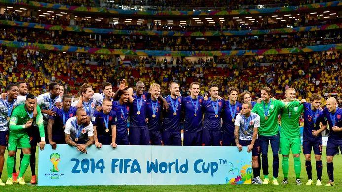 范加尔退役后视频,范加尔重回荷兰