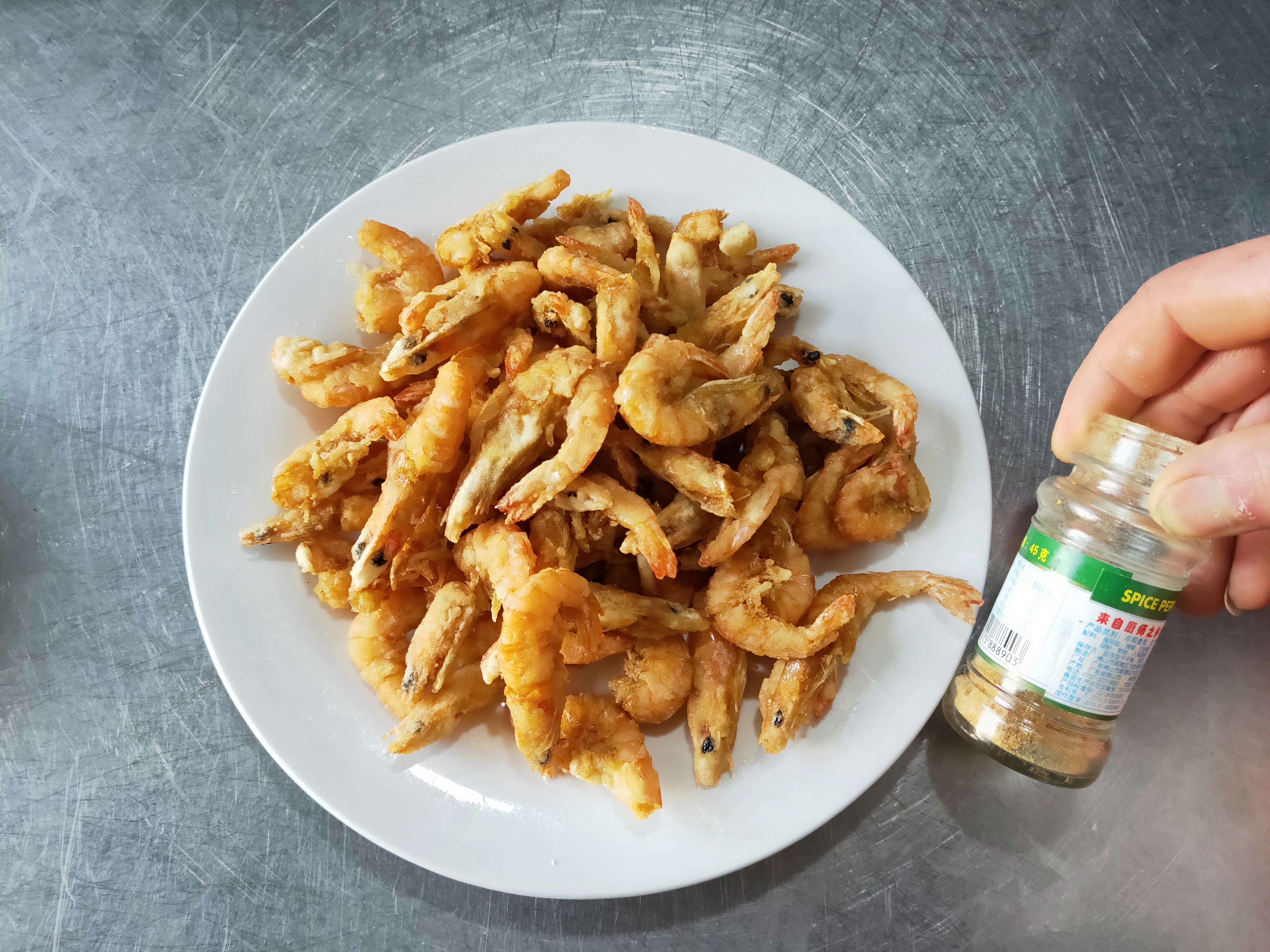 干炸小河虾用面粉好还是淀粉好,干炸小河虾家里有孩子一定要试试