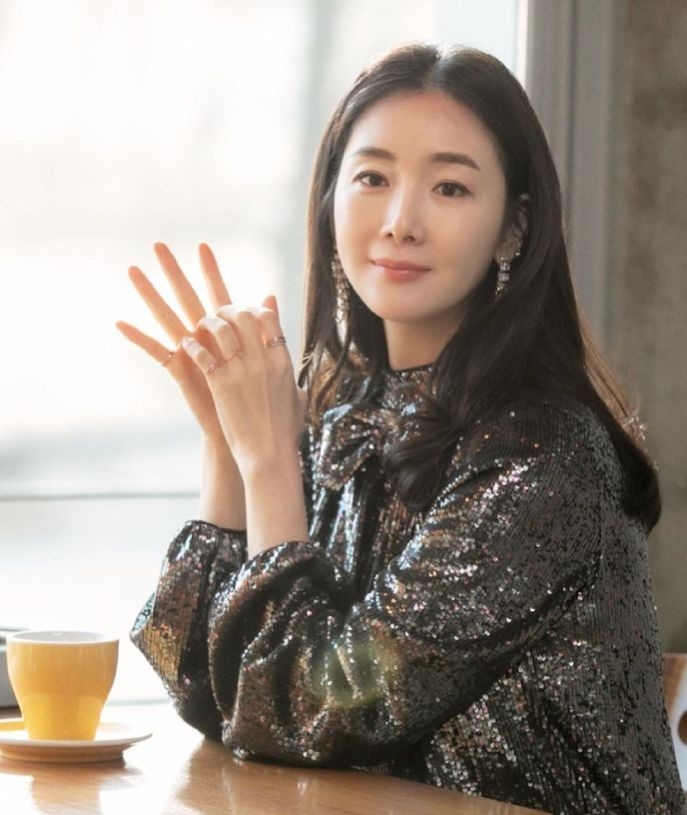 崔智友产后复出颜值回春宛如少女,崔智友产后晒照