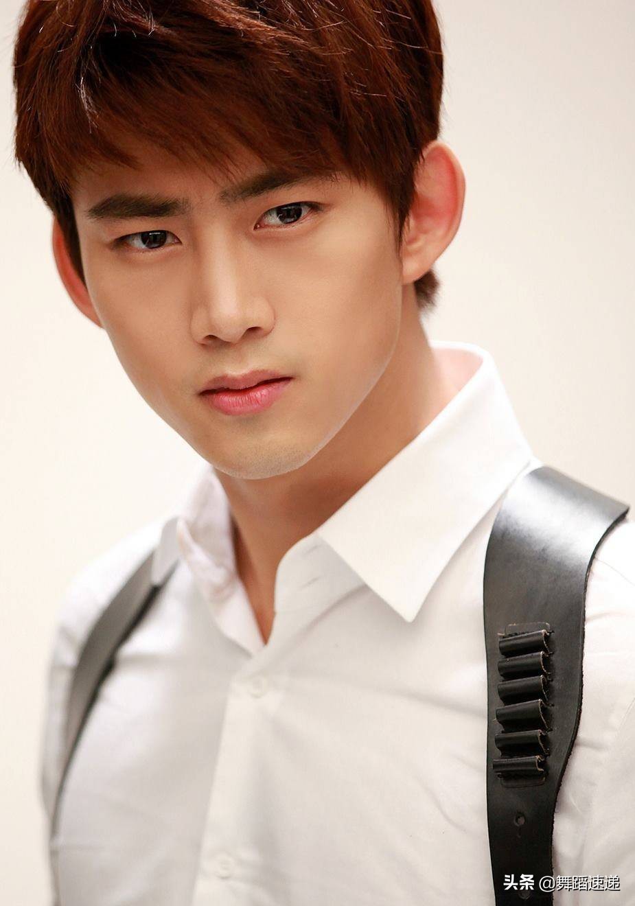 只有当你也变得好才是偶像的力量,第一步努力和偶像靠近