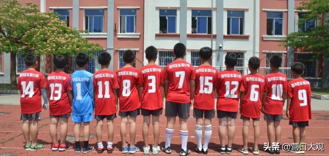 校园足球联赛西乌小学生,小学校园足球联赛夺冠信息报道