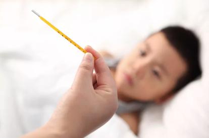 三伏天孩子发烧适合捂汗吗,伏天孩子发烧