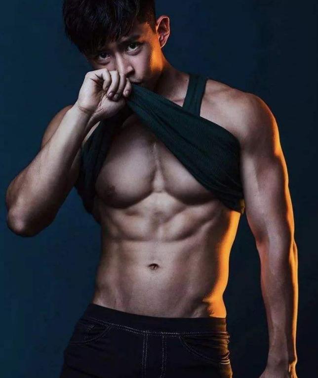 多吃蛋*粉白**能长肌肉吗？究竟乳清蛋白是喝心酸的还是真的有效果？