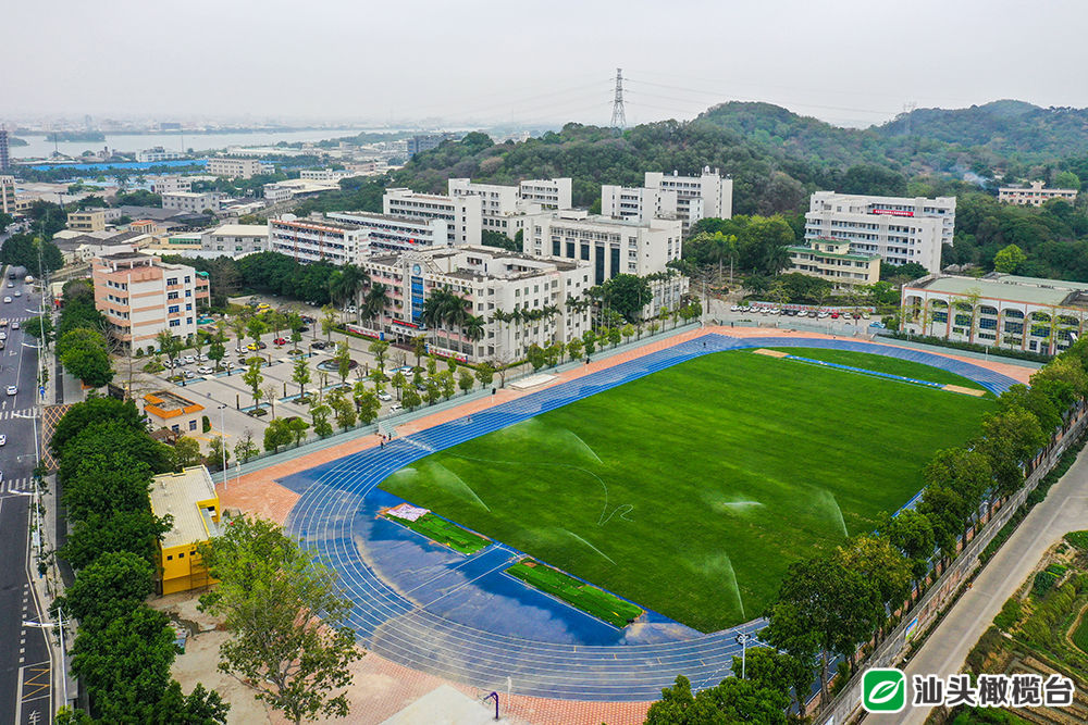 汕头亚青会足球比赛场地,亚青会体育馆足球赛开幕式