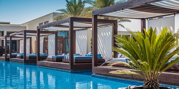 阿布扎比海边度假,海滩和沙漠