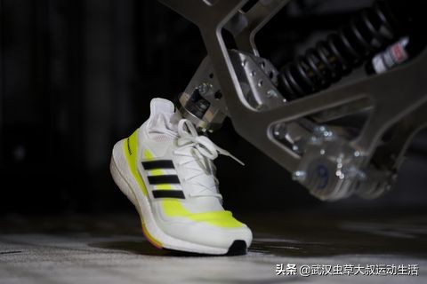 阿迪ultraboost21,阿迪跑鞋ultraboost22