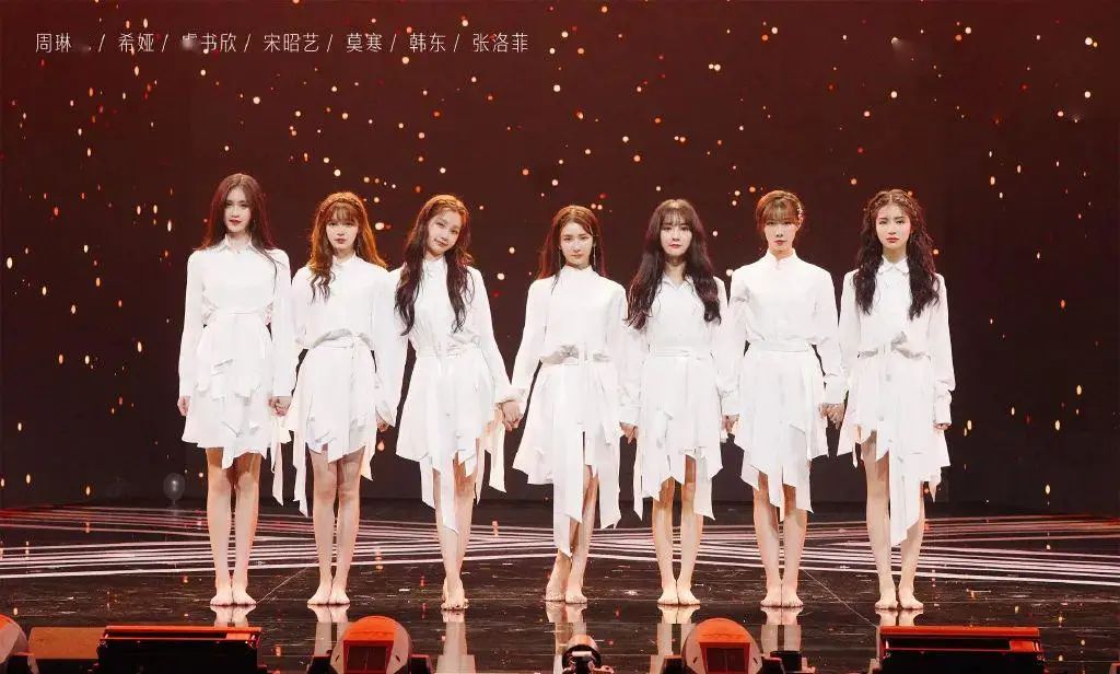 女团发型教程简单漂亮,女团发型甜酷风格戴大蝴蝶结