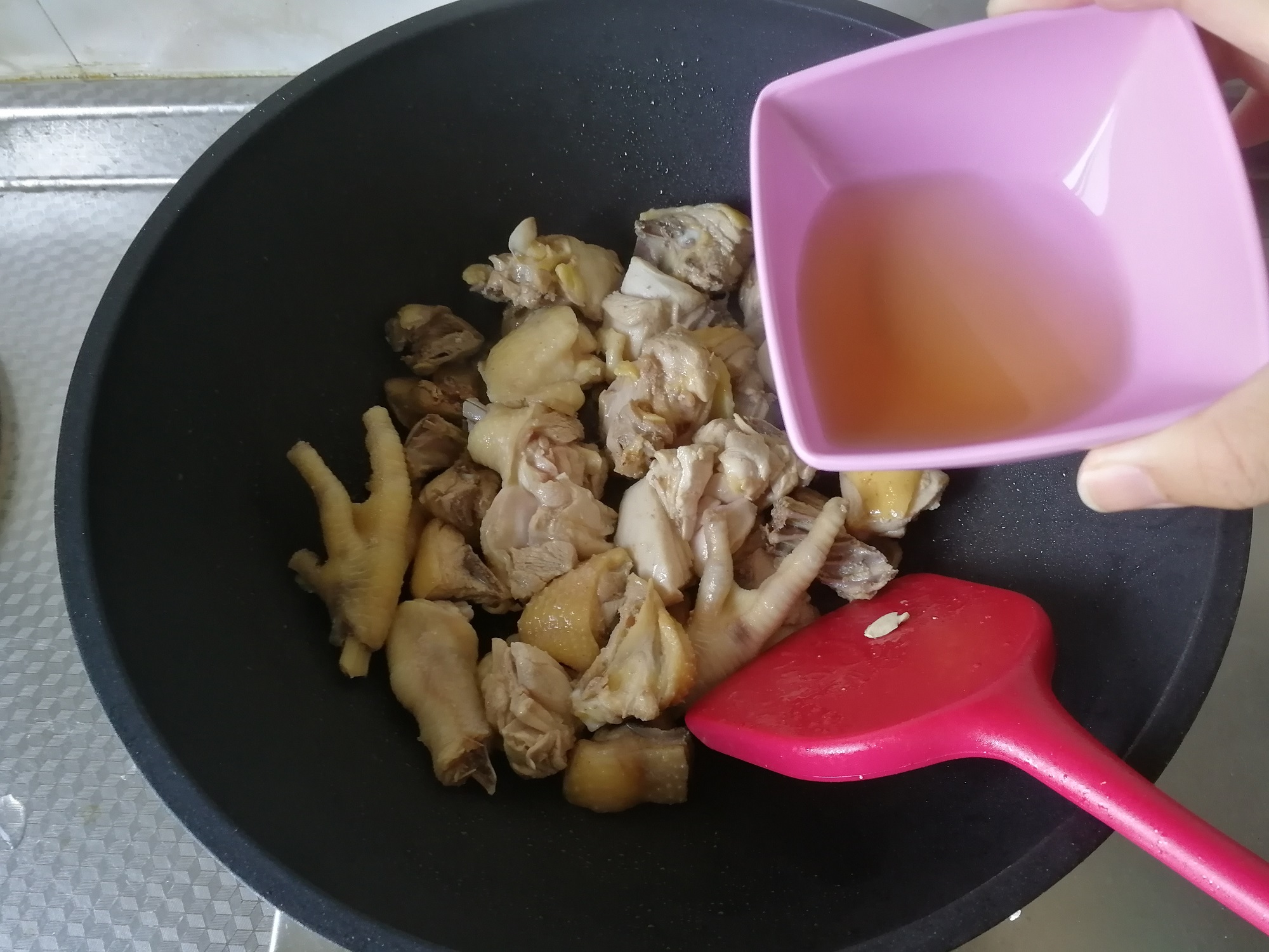 鸡汤怎么炖才不油腻又好喝,鸡汤怎么熬才能不油腻