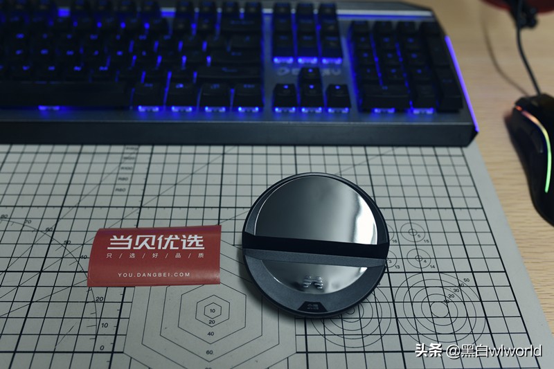 黑匣子助你在和平精英吃鸡如虎添翼，北通E1手游键鼠转换器