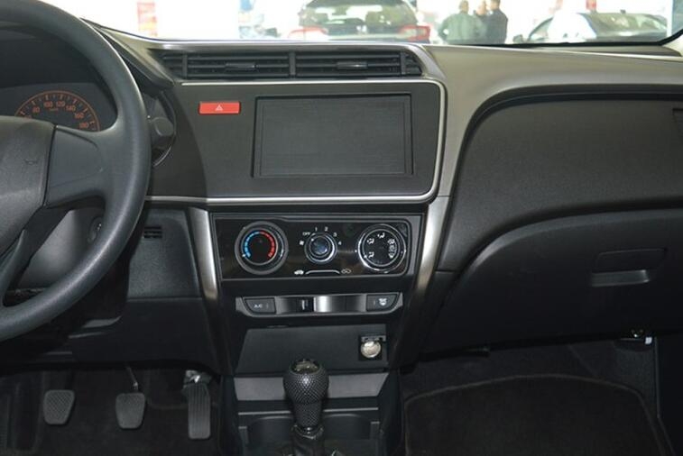 12年马自达6里程10万公里油耗多少,老款马自达6哪一年最值得买