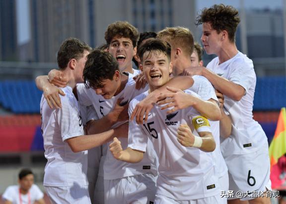 足球中国对决新西兰,中国队vs新西兰足球热身赛