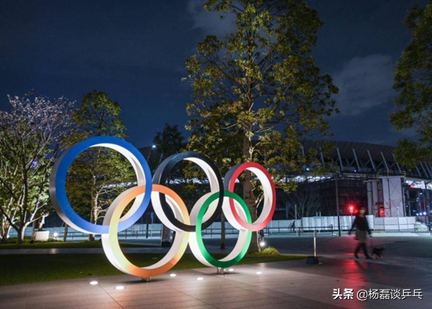 新胶皮旧底板刷几遍,新胶皮