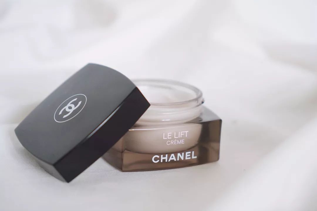 秋冬季哪款面霜好用,秋冬适合干皮补水锁水最好的面霜