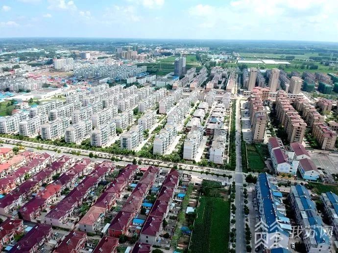 从边陲小镇到魅力之城的华丽转身,从产业地到产业高地的转变