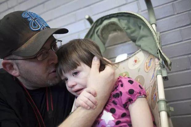 2岁叛逆期的孩子怎样正确引导,2岁小孩叛逆期如何正确引导