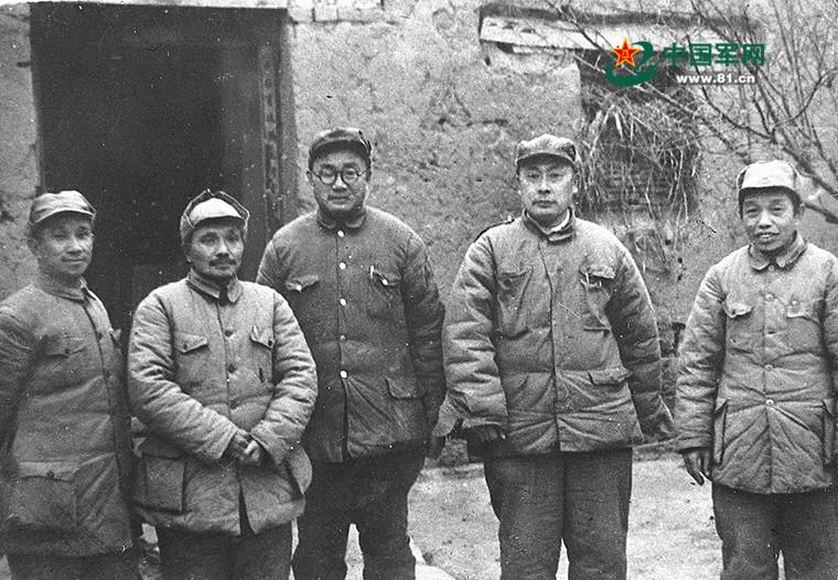 *小平邓**如何赢得美国：值得回味的历史细节