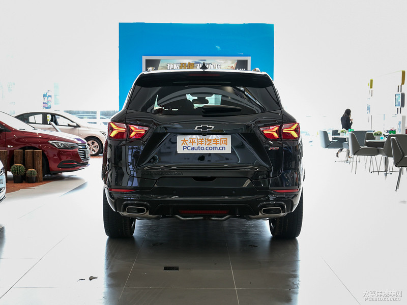 奥迪新a4l2023款,奥迪a3和小鹏p7哪个好