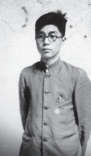 流浪青年许志行得毛*东泽**资助读书，建国后进京，主席圆他韶山梦