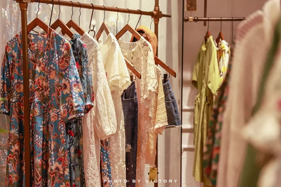 喜茶、和府捞面、兰巴赫……齐聚曲江老牌商场,等你Pick!