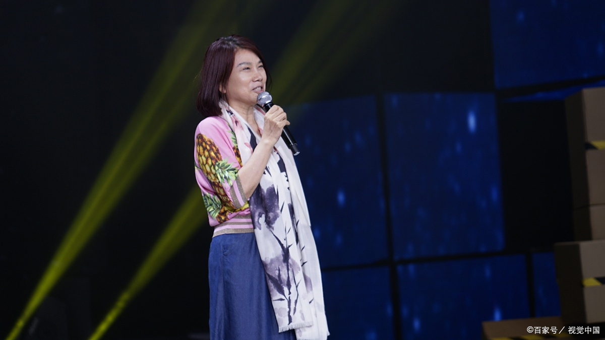 罗永浩陈赫直播带货,罗永浩与董明珠直播设备对比