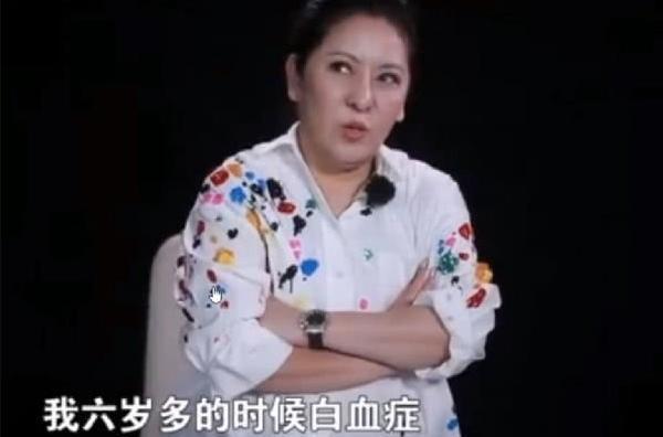 向太自曝童年,向太为什么要摘除子宫