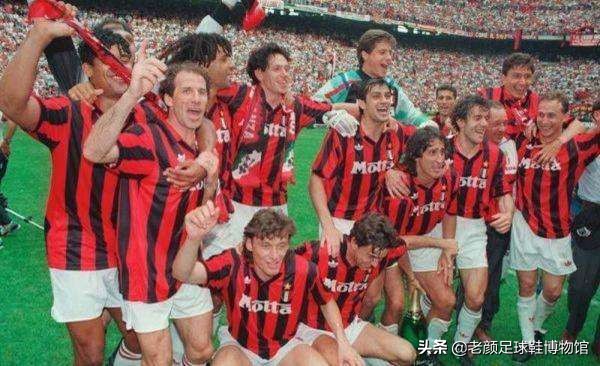 最“作”的米兰巨星，敢把卡佩罗拎起来的荷兰球霸老婆姓克鲁伊夫