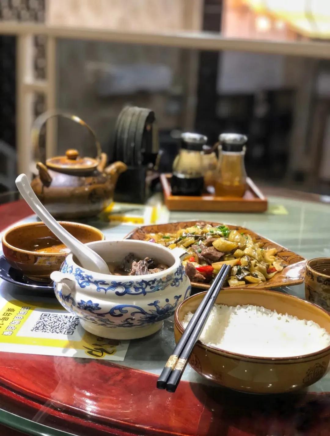 本地人藏餐厅推荐,本地人推荐的地道菜馆